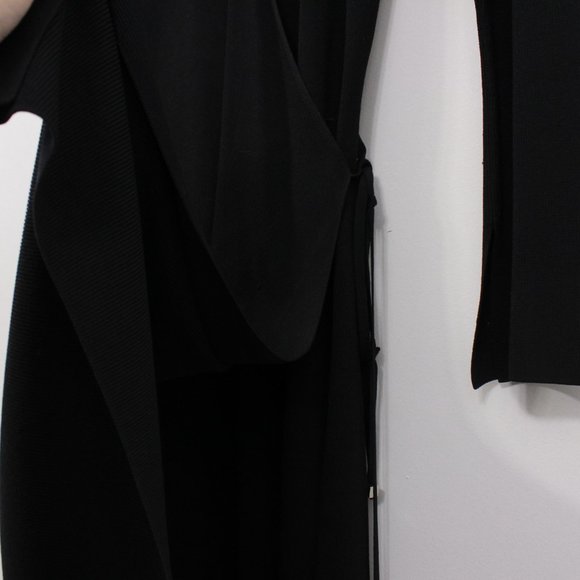 Vertigo Wrap Dress - Picture 4 of 8